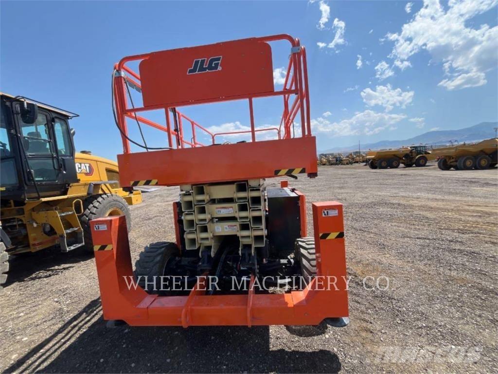 JLG RT4394 Saksilavat