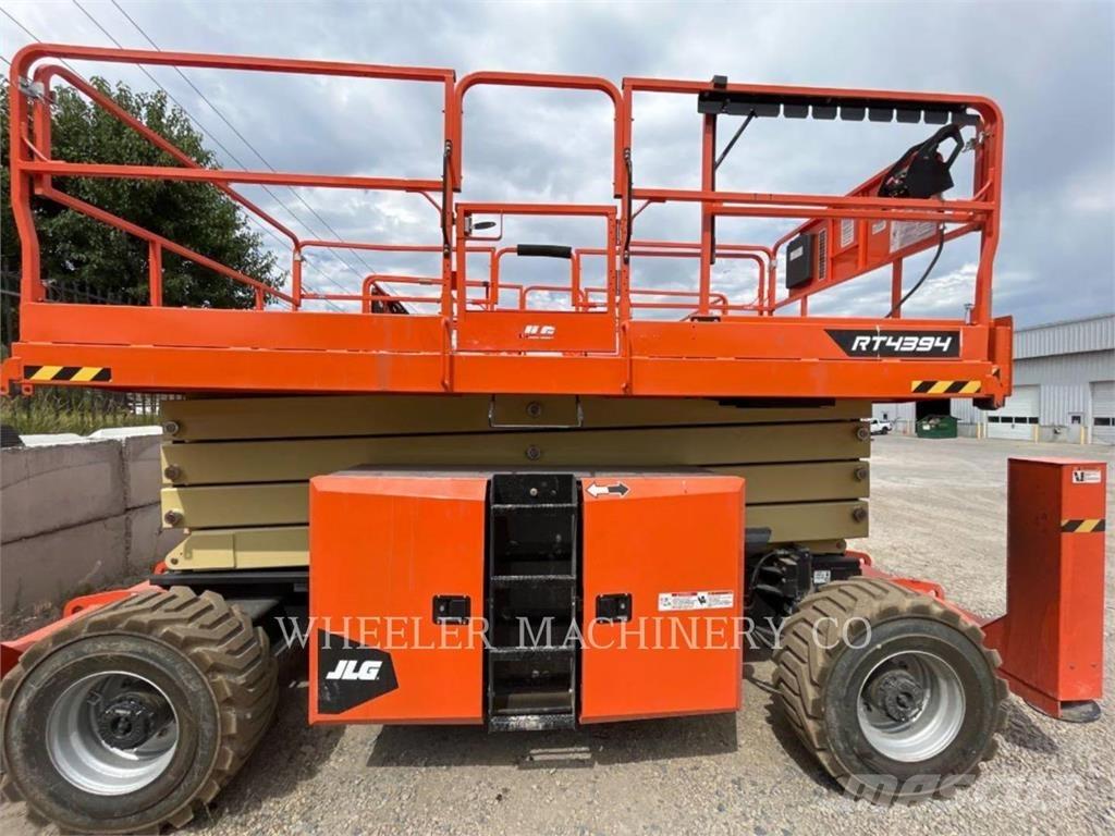 JLG RT4394 Saksilavat