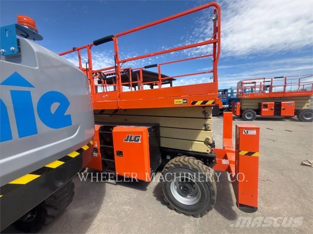 JLG RT4394 Saksilavat