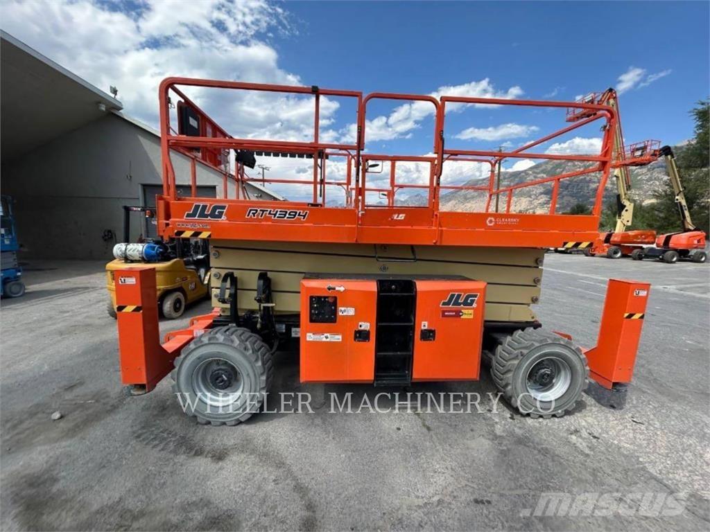 JLG RT4394 Saksilavat