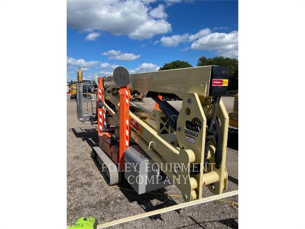 JLG X600AJ Kuukulkijat