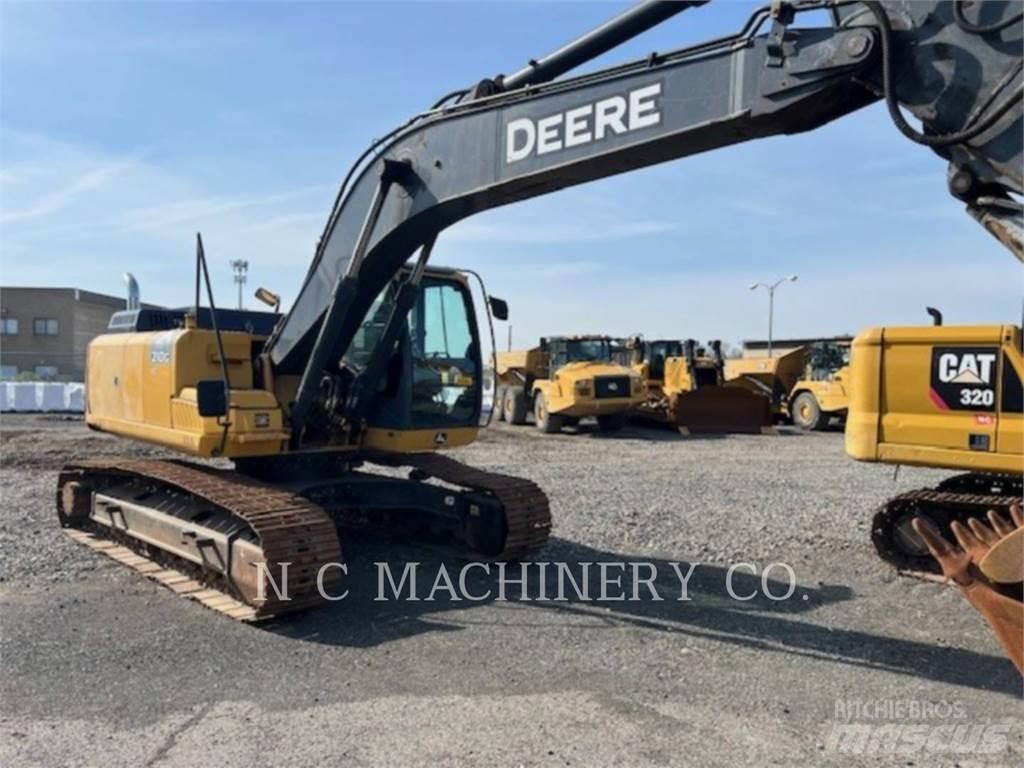 John Deere 210G Telakaivukoneet