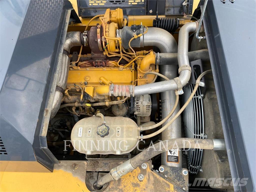 John Deere 210G Telakaivukoneet