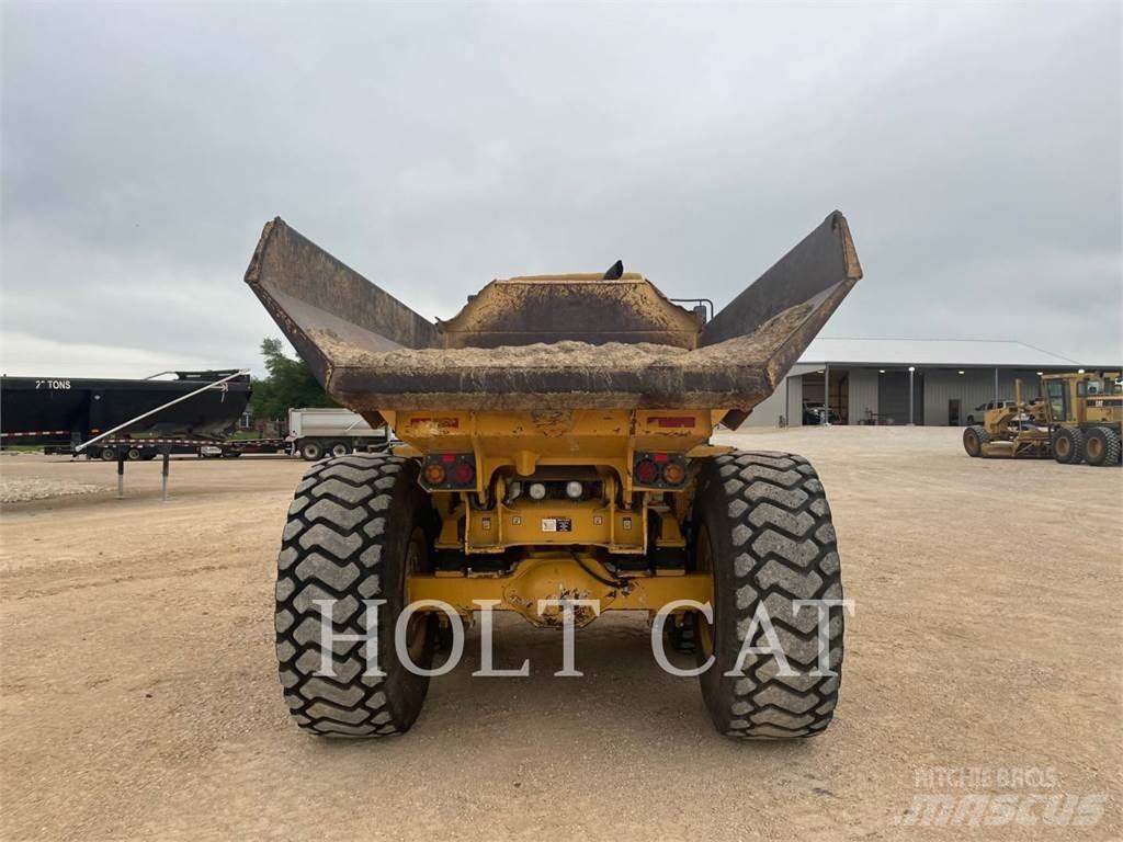 John Deere 250D Dumpperit