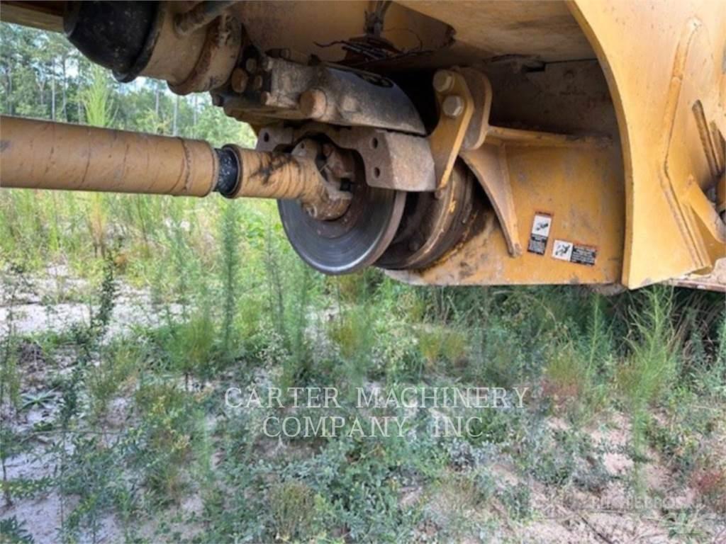 John Deere 300D Dumpperit