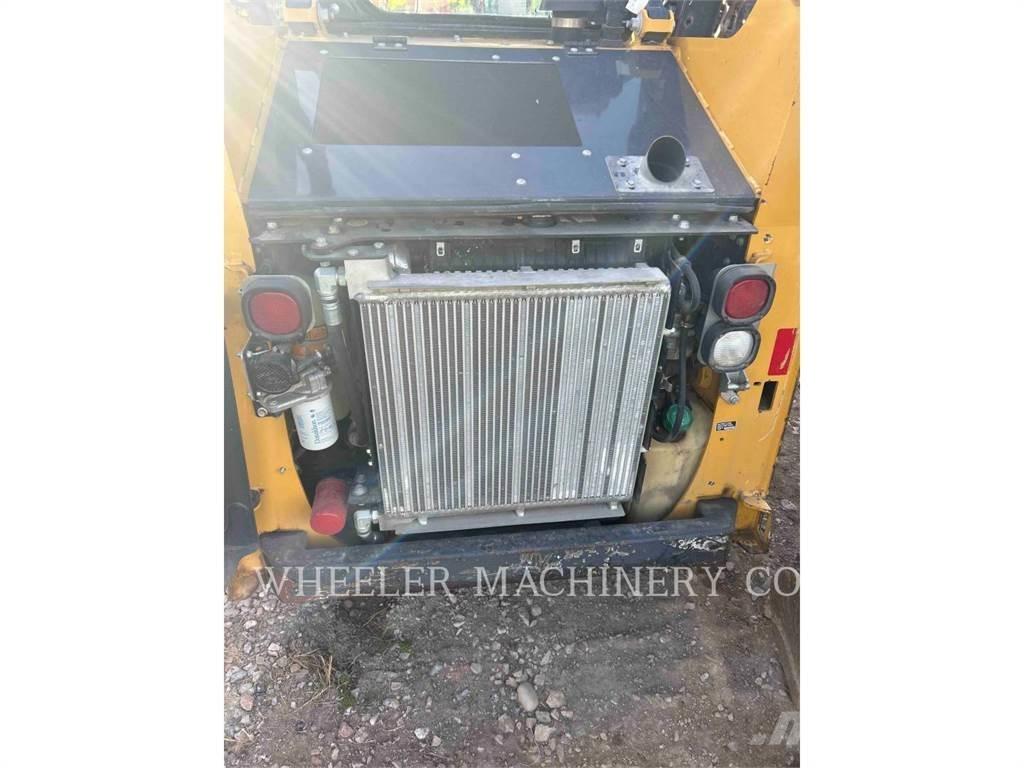 John Deere 318G SSL Liukuohjatut kuormaajat