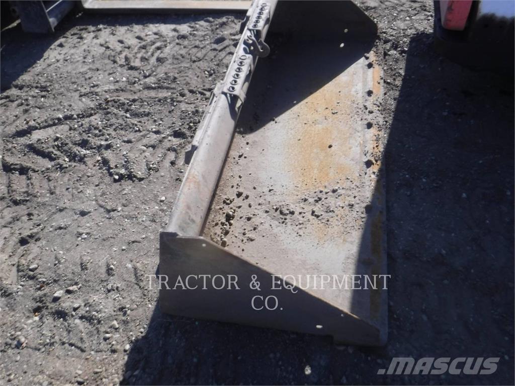 John Deere 320E Liukuohjatut kuormaajat