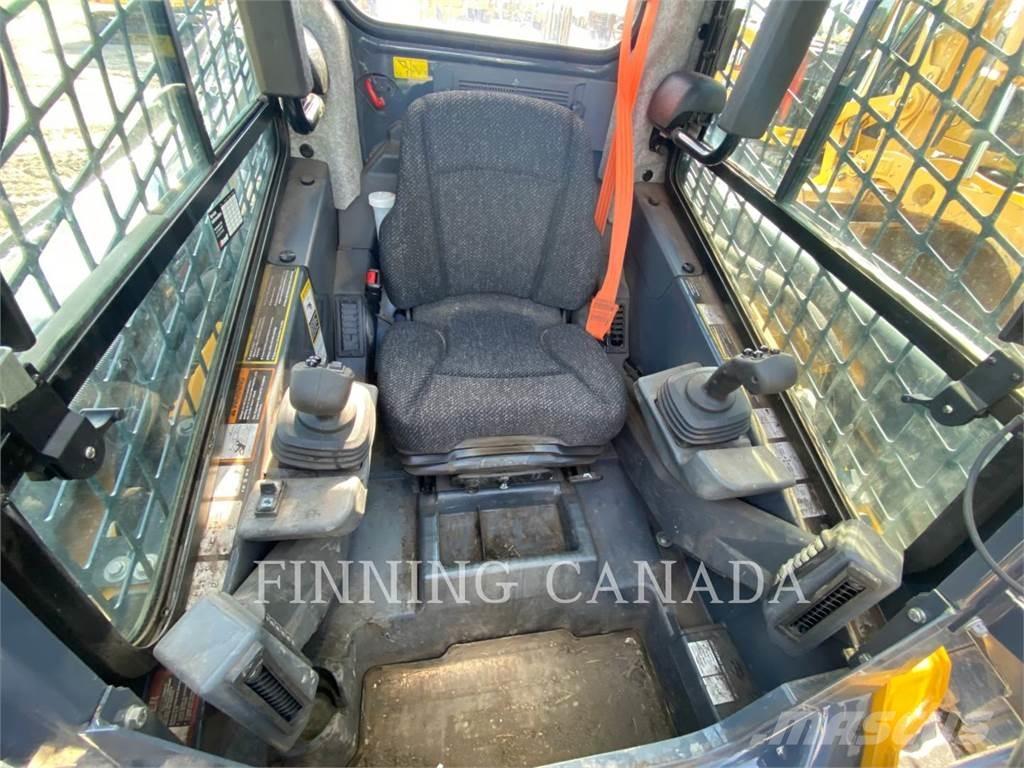 John Deere 325G Telakuormaajat