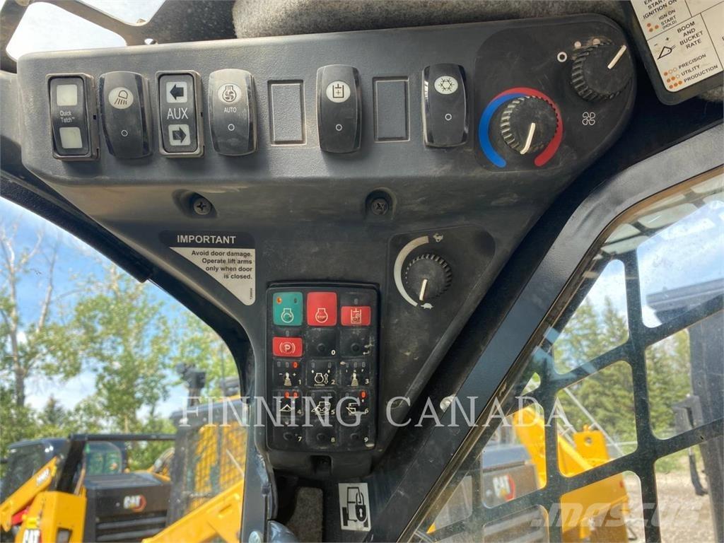 John Deere 325G Telakuormaajat