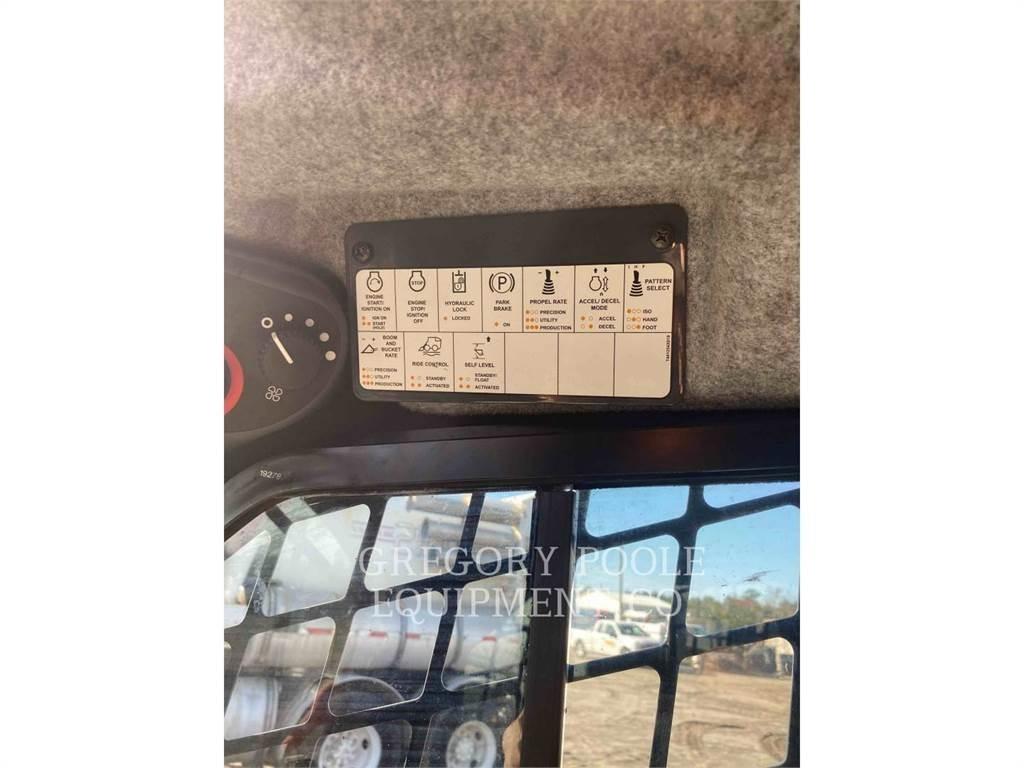 John Deere 333G Telakuormaajat