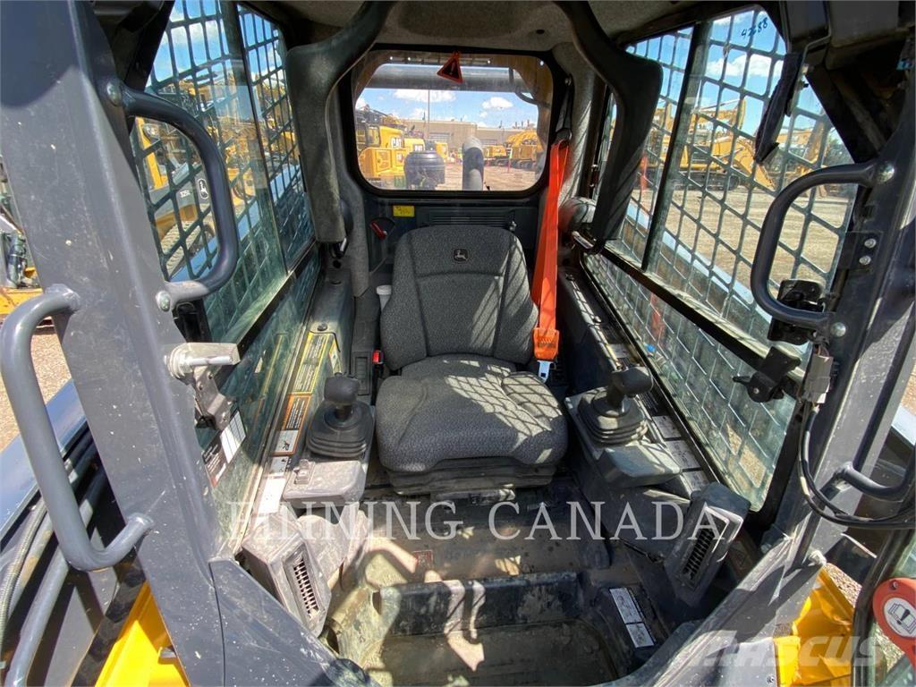 John Deere 333G Telakuormaajat