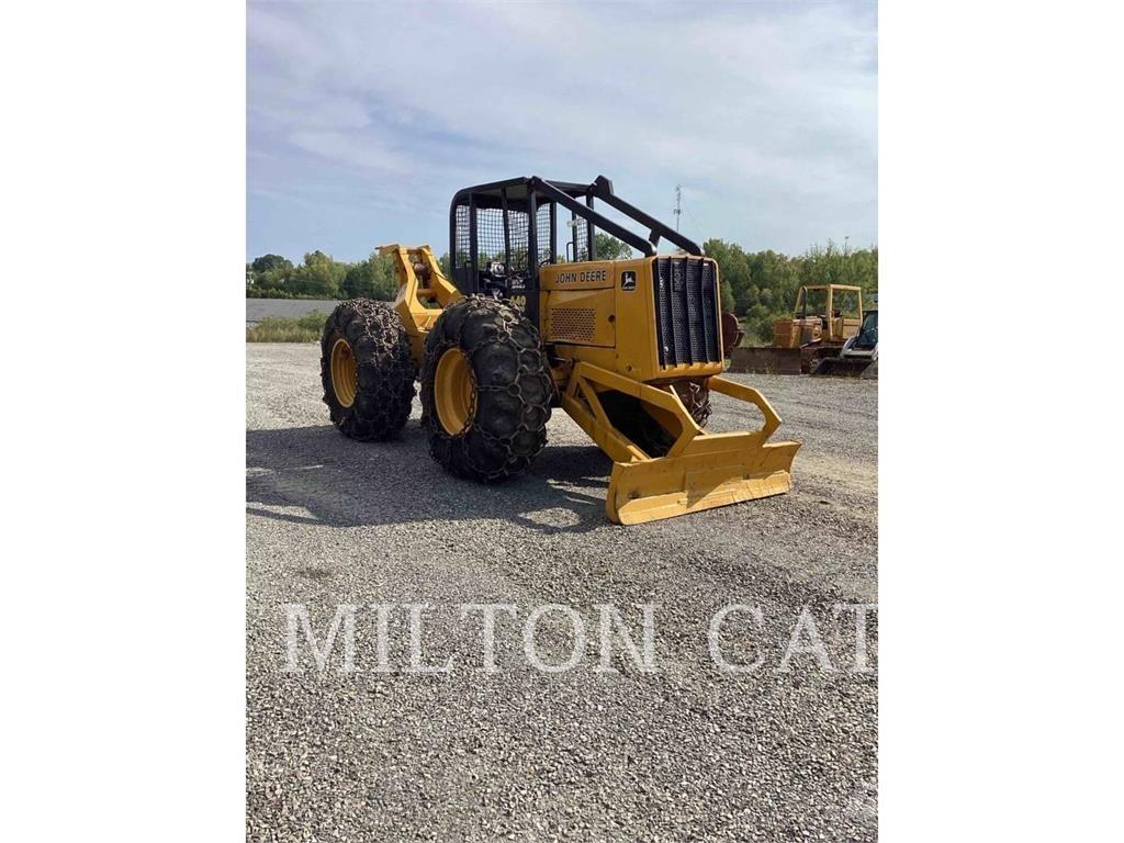 John Deere 640 Juontokoneet