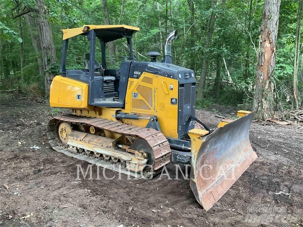 John Deere 650K Telaketjupuskutraktorit