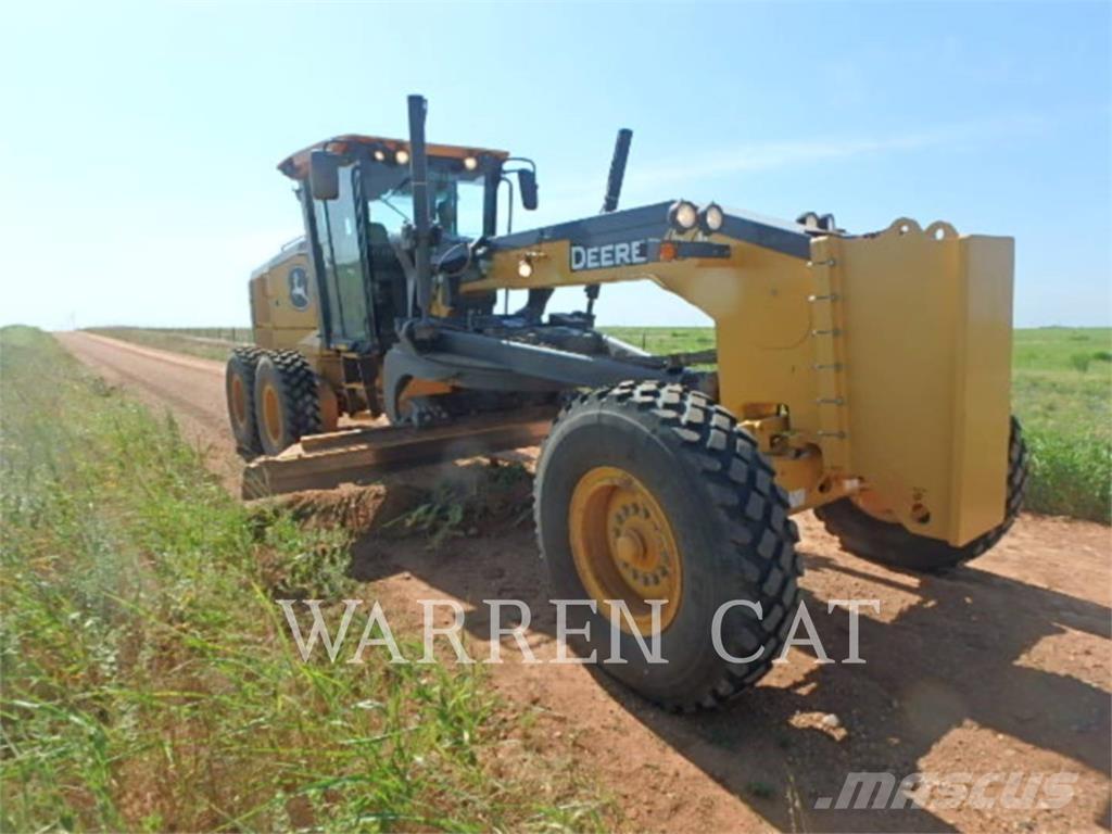 John Deere 670 Tiehöylät