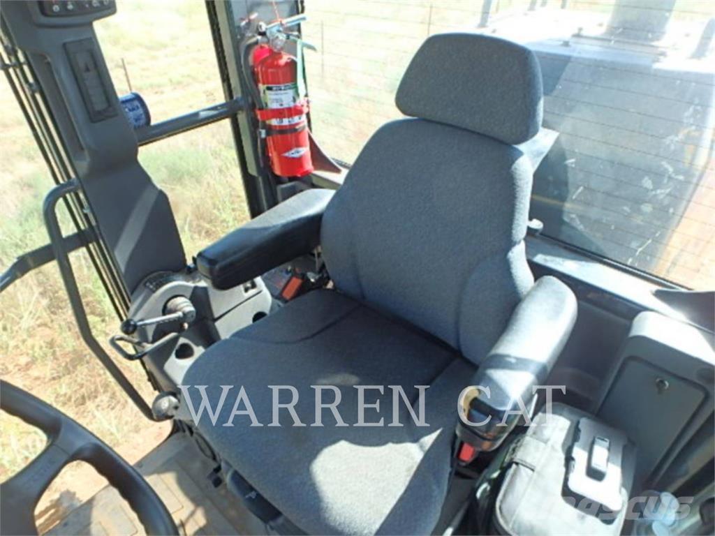 John Deere 670 Tiehöylät