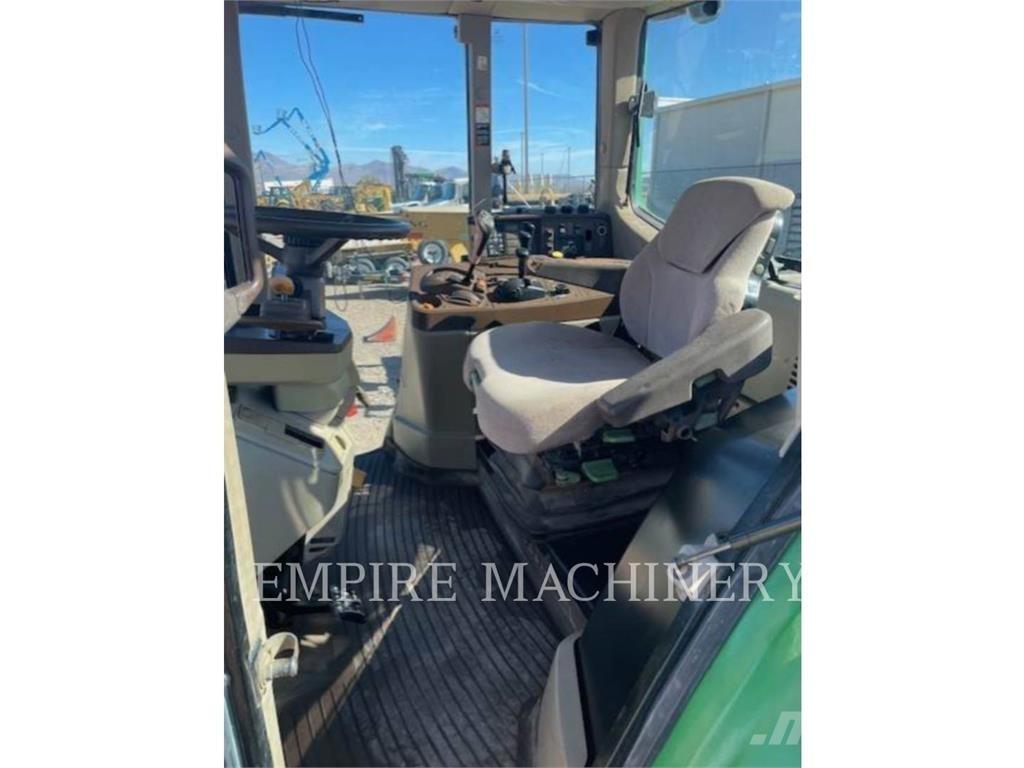John Deere 7420 Traktorit