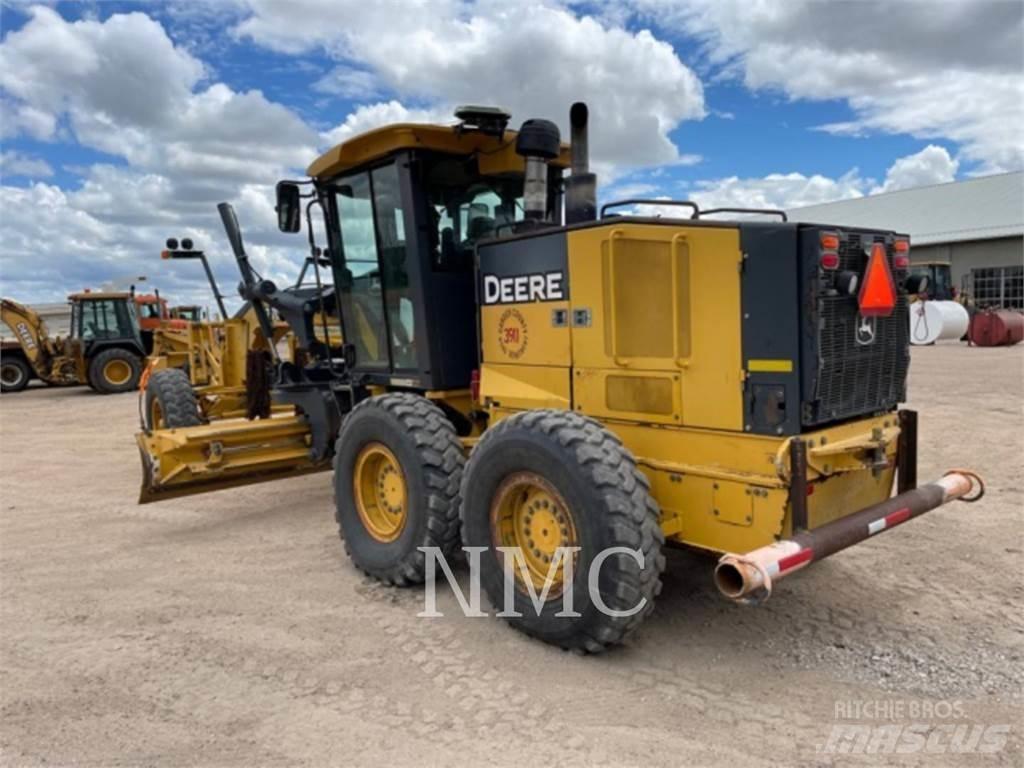 John Deere 770G_JD Tiehöylät