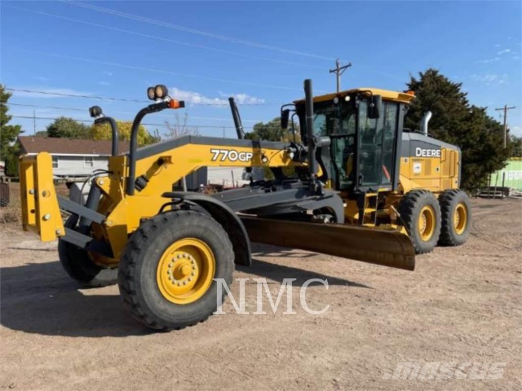 John Deere 770GP_JD Tiehöylät