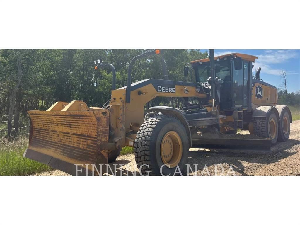 John Deere 772G Tiehöylät