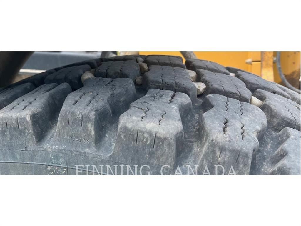 John Deere 772GP Tiehöylät