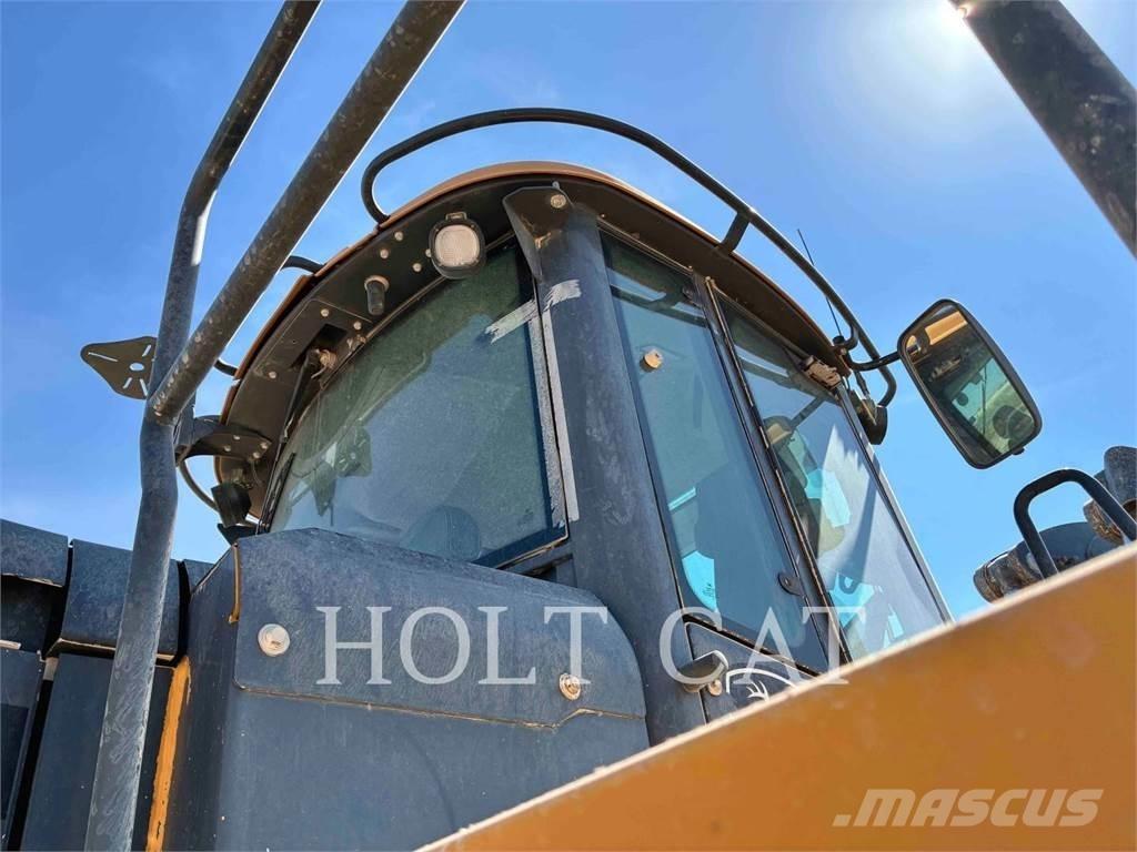 John Deere 844K III Pyöräkuormaajat