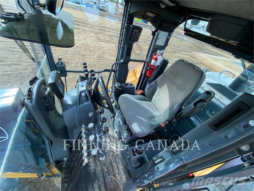 John Deere 870G Tiehöylät