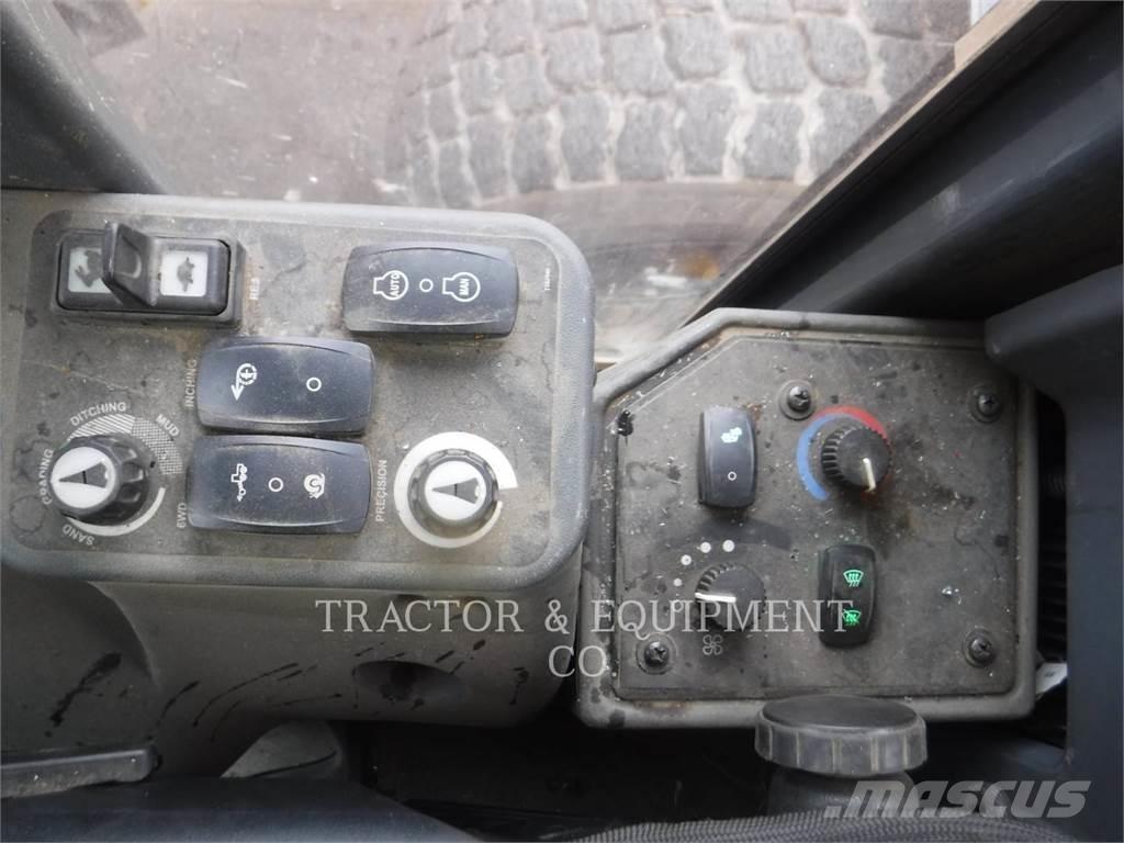 John Deere 872GP Tiehöylät