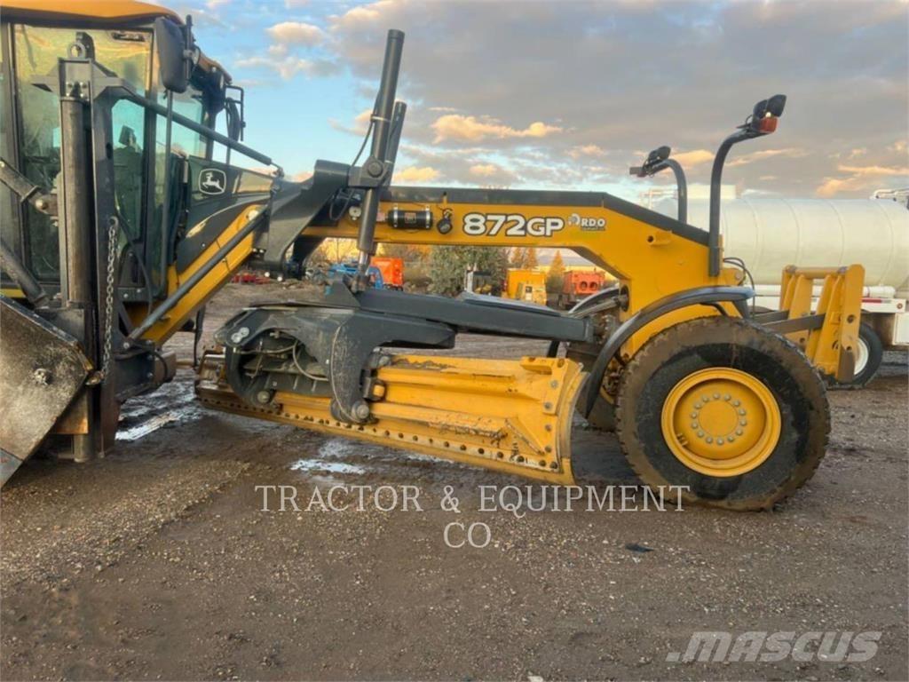 John Deere 872GP Tiehöylät
