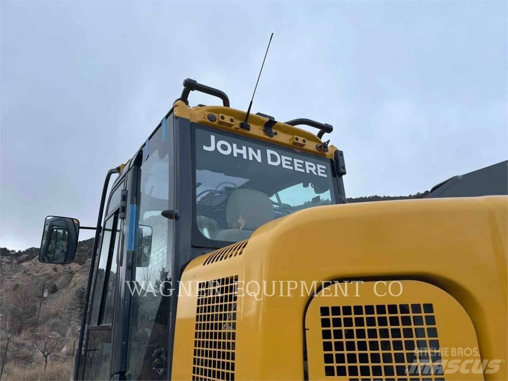 John Deere & CO. 135G Telakaivukoneet
