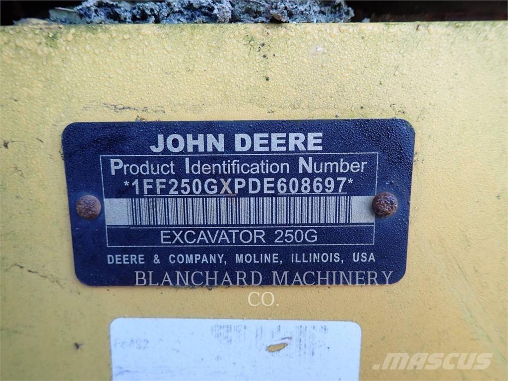 John Deere & CO. 250G LC Telakaivukoneet