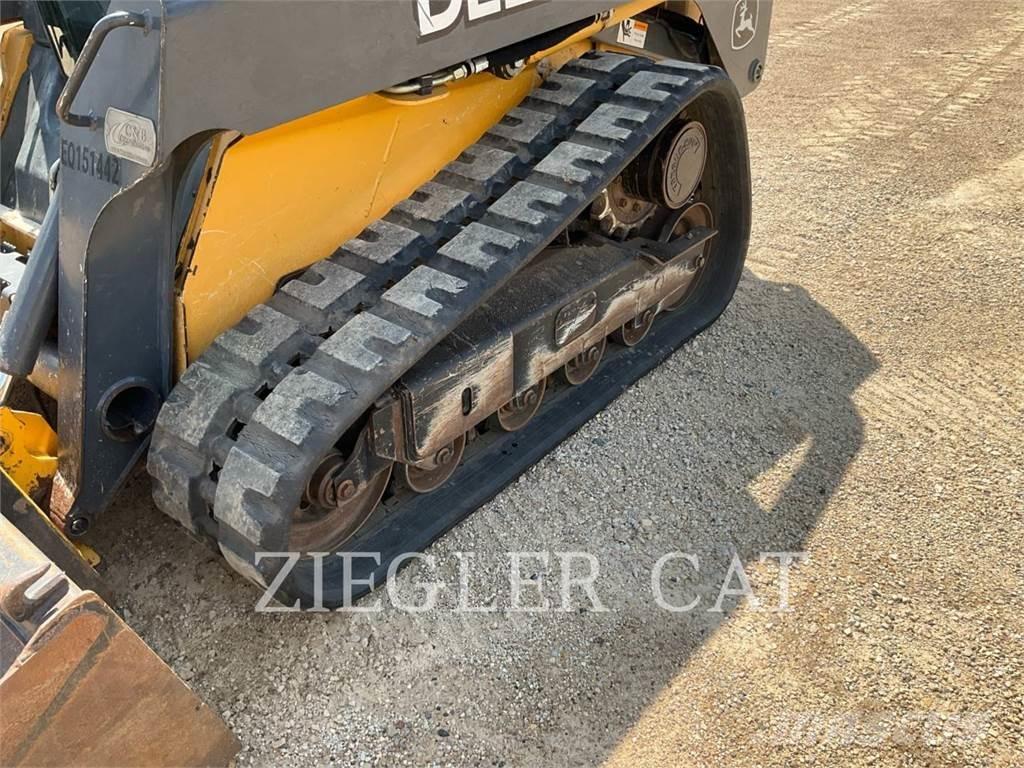 John Deere & CO. 323D Telakuormaajat
