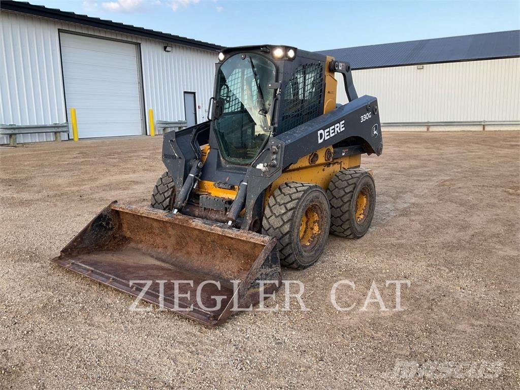 John Deere & CO. 330G Telakuormaajat