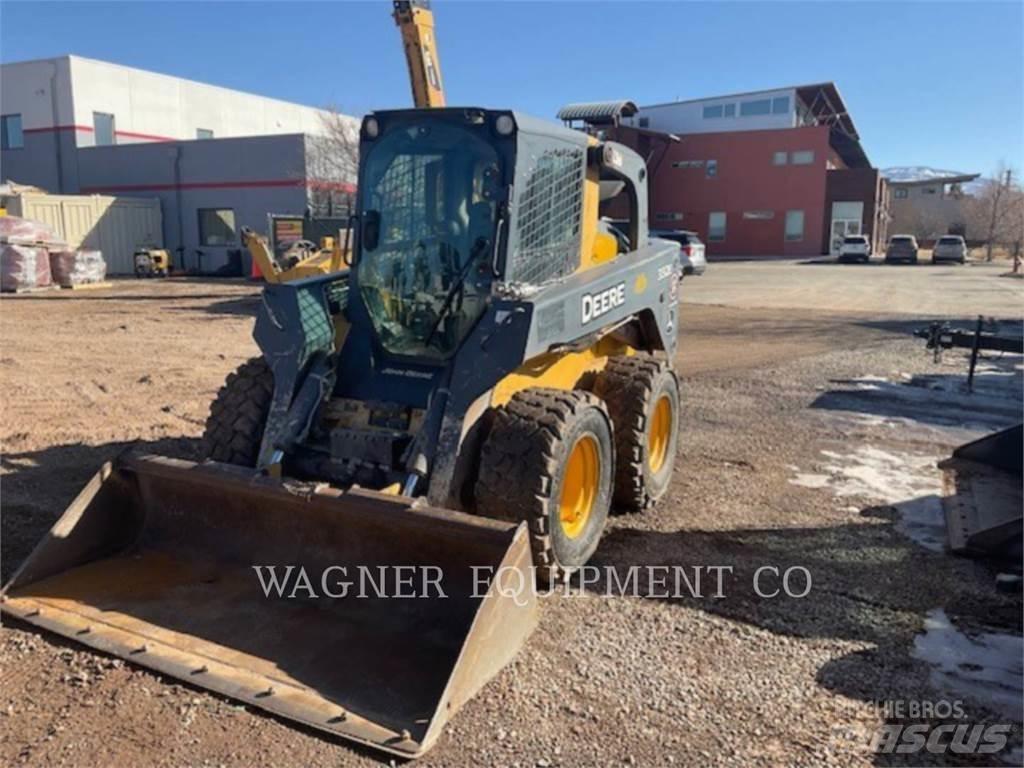 John Deere & CO. 332E Liukuohjatut kuormaajat
