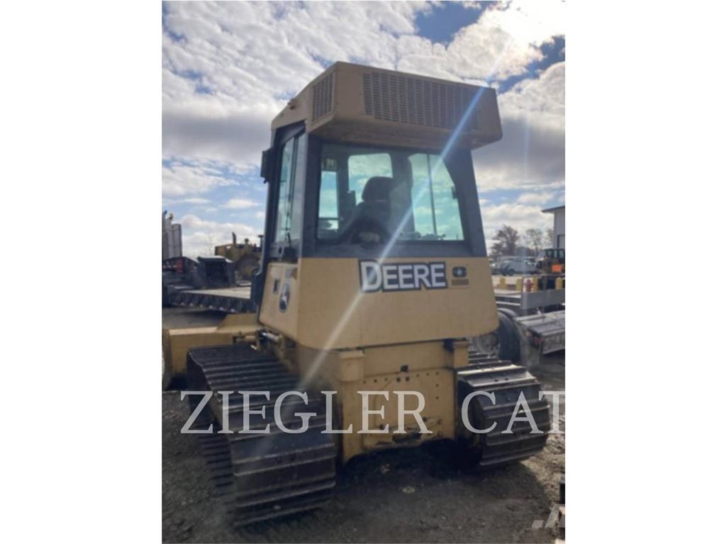 John Deere & CO. 550J Telaketjupuskutraktorit