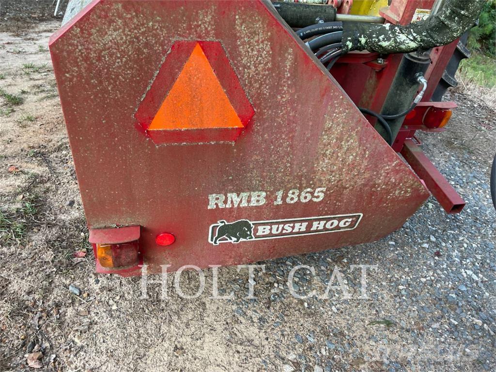 John Deere & CO. 6100D Traktorit