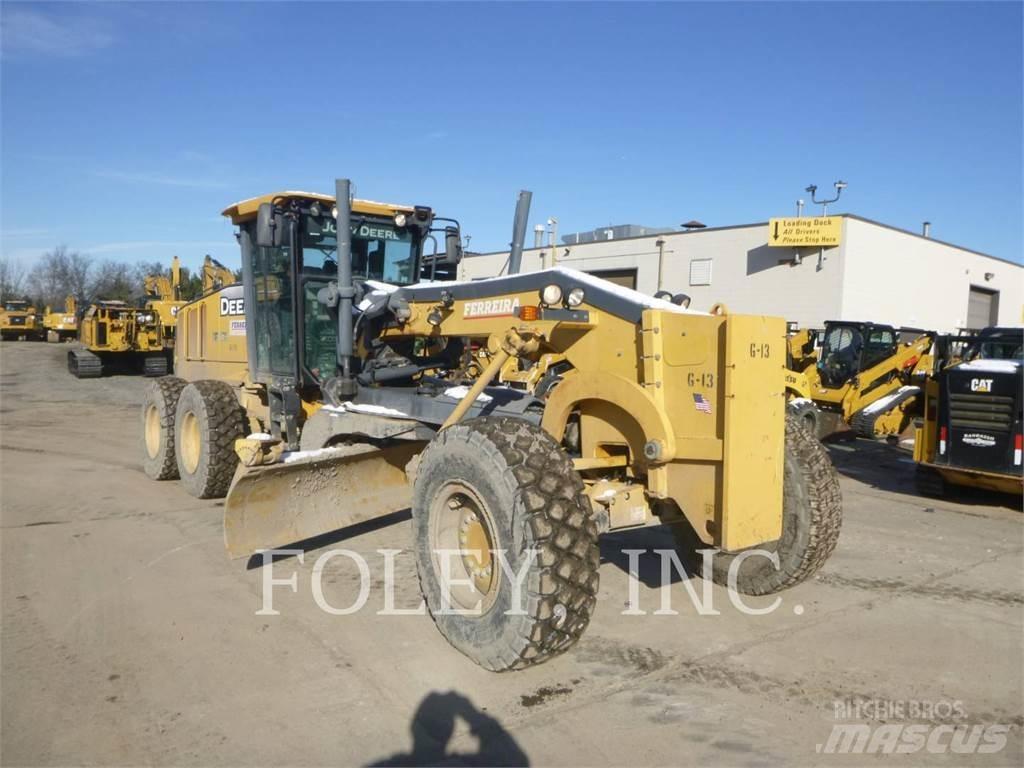 John Deere & CO. 672G Tiehöylät
