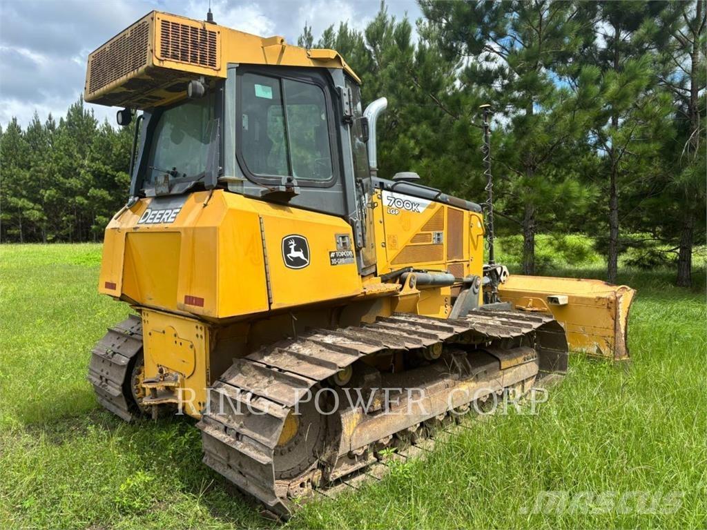 John Deere & CO. 700K Telaketjupuskutraktorit