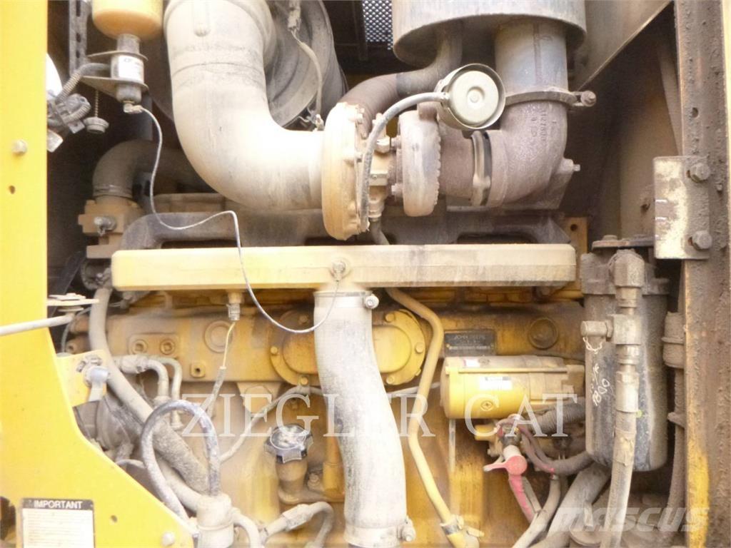 John Deere & CO. 770D Telaketjupuskutraktorit