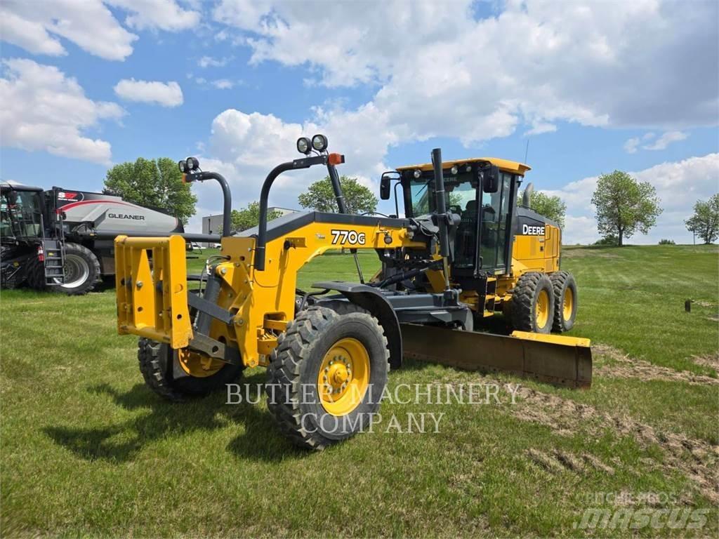 John Deere & CO. 770G Tiehöylät