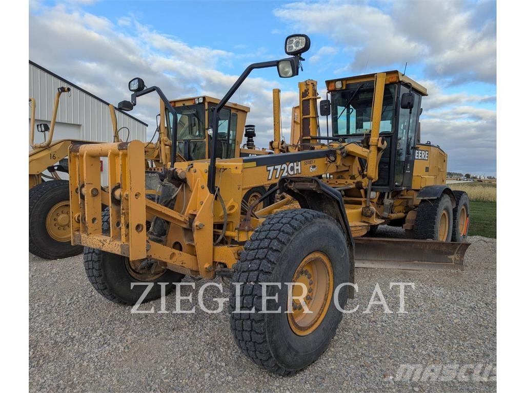 John Deere & CO. 772CH Tiehöylät