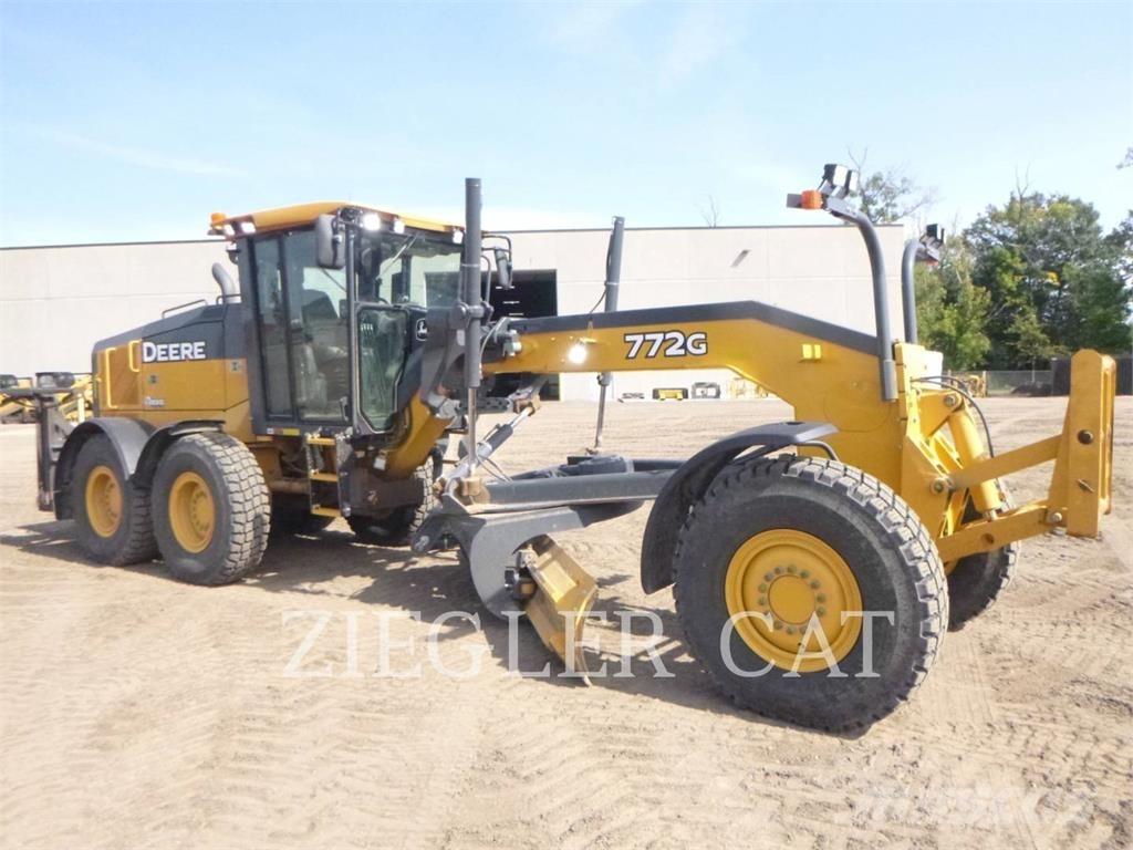 John Deere & CO. 772G Tiehöylät