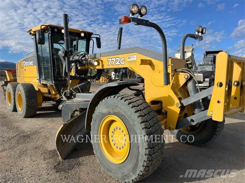John Deere & CO. 772G AWD Tiehöylät