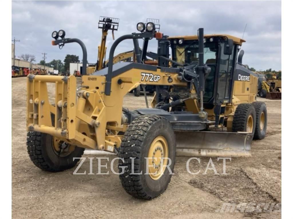 John Deere & CO. 772GP Tiehöylät