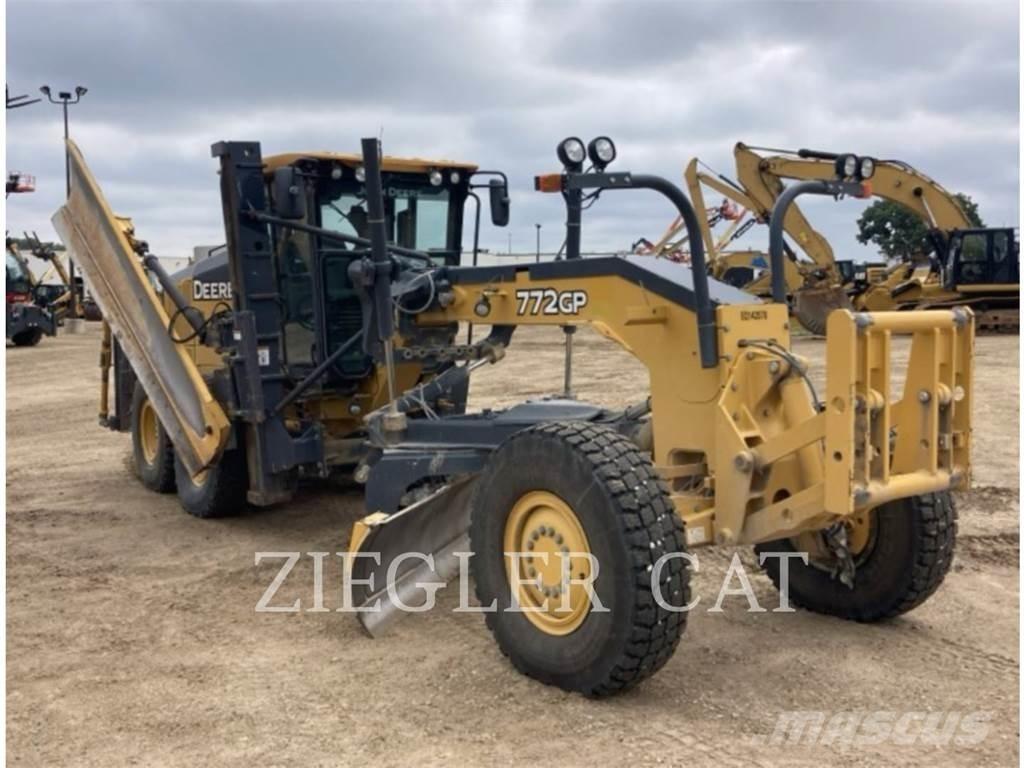 John Deere & CO. 772GP Tiehöylät