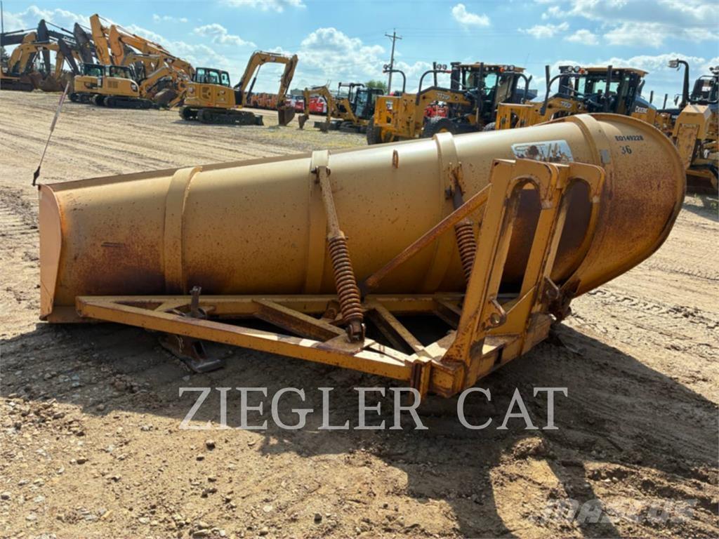 John Deere & CO. 772GP Tiehöylät