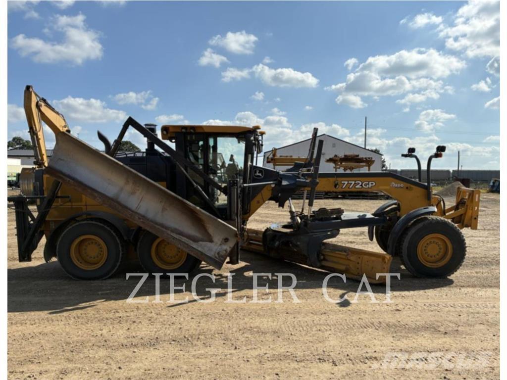 John Deere & CO. 772GP Tiehöylät