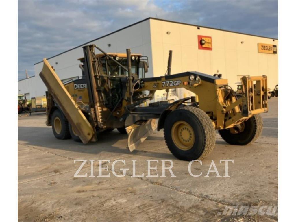 John Deere & CO. 772GP Tiehöylät
