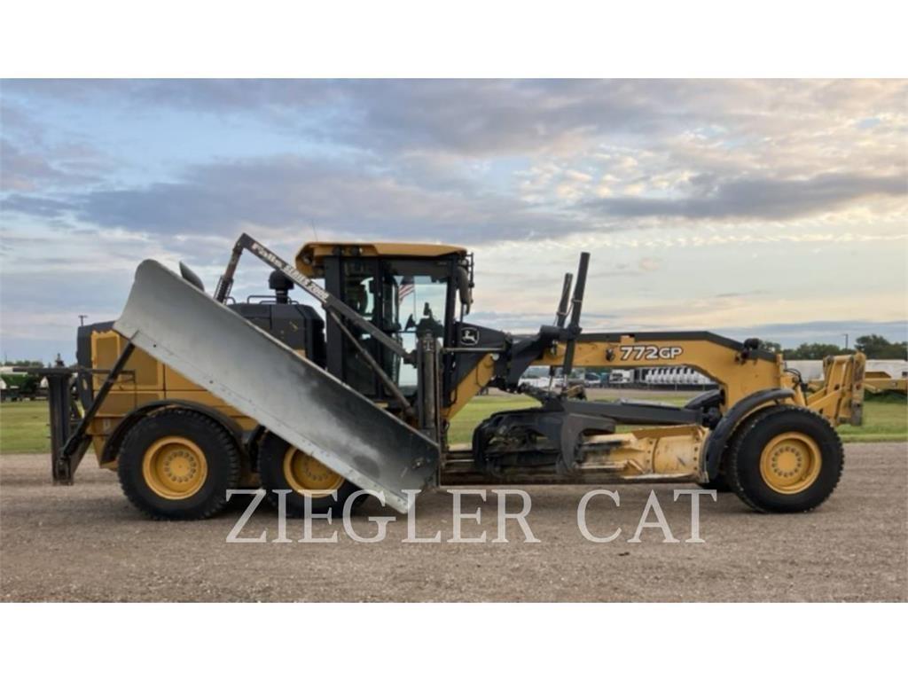 John Deere & CO. 772GP Tiehöylät