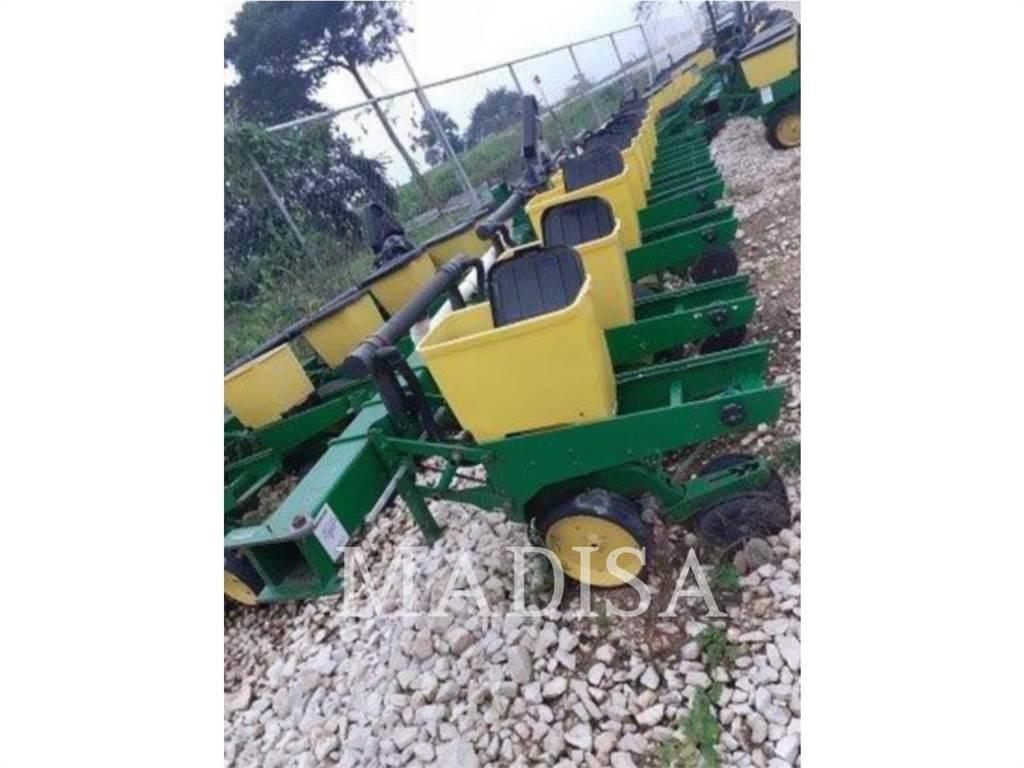 John Deere EMERGE Harvesterit