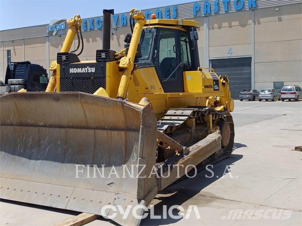 Komatsu D155 Telaketjupuskutraktorit